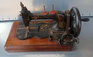 Seltene antike Stitchwell Geigenbasis Handkurbel Nähmaschine von Verkäufern & Co - Bild 1 von 12