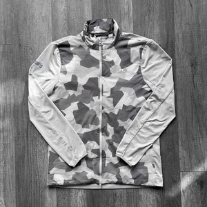 J Lindeberg Jacket Mens Large Grey Camo Packlight Hybrid Print Golf Pimaloft Top - Bild 1 von 19