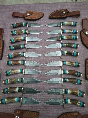 LOTE DE 30, 6 pulgadas cuchillos desolladores de acero Damasco hechos a mano en cuerno de ciervo con funda Foto 1 de 4