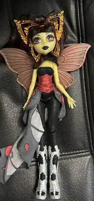 Monster High LUNA MOTHEWS Boo York Gala Ghoulfriends Doll Moth  - Image 1 of 2