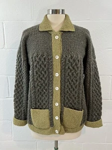 Prezioso Cardigan MacBride Donegal Maglione Aran Maglia 2 Toni Grigio Verde RARO Irlanda - Foto 1 di 9