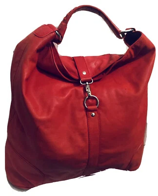 BLOOMINGDALES BOLSO HOBO HOMBRO CUBO ROJO CUERO SUAVE PLATA BROCHE Y BOTÓN Foto 1 de 4