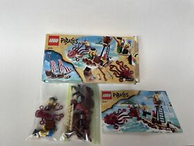 Lego Pirates 6240 Kracken Attackin' 100% complete with Box & Manual. Retired