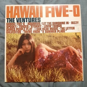 🎸 The Ventures – Hawaii Five-O 12" Vinyl LP – Stereo – Liberty LST-8061 – Class - Picture 1 of 10
