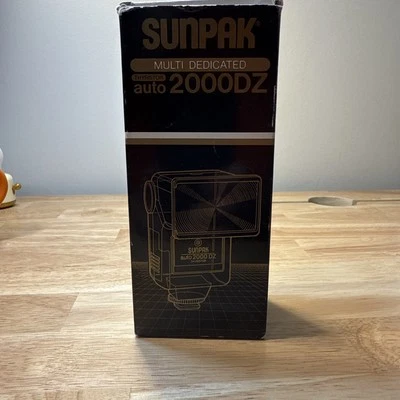 New Sunpak Multi Dedicated Auto 2000DZ Thyristor Flash NIB Vintage Camera Parts - Image 1 of 4
