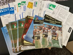 Yorkshire County Cricket 1950er 1960er 1970er 1980er 1990er Programme & Partiturkarten - Bild 1 von 101