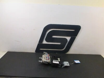 2005 英菲尼迪 G35 3.5L 发球杆左前后仪表板内保险丝继电器盒 — 第 1/4 张图片