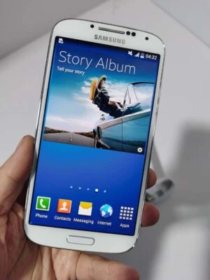 Boxed - Samsung Galaxy S4 GT-I9500 Unlocked 3G Android 32GB 13MP 5.0" Smartphone - Image 1 of 4