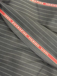 Suiting fabric black pinstripe - 100% extrafine merino - Made in England - Picture 1 of 3