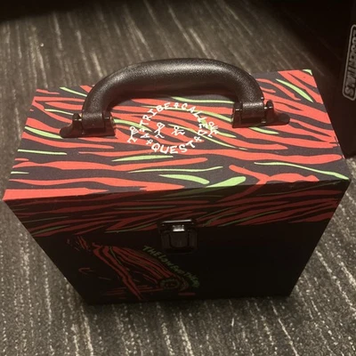A Tribe Called Quest 'The Low End Theory' 7" Vinyl Record Box, Get56045-7 - Image 1 of 3