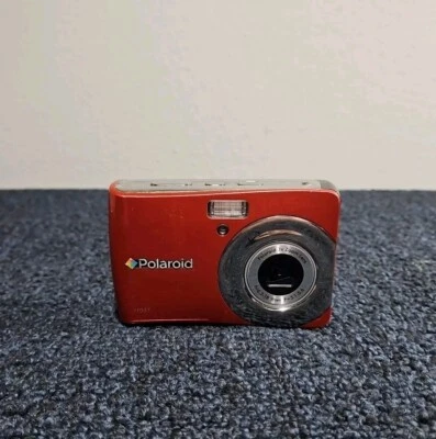 FOR PARTS OR REPAIR Polaroid i1037 10.0 MP 3X Optical Zoom Red Digital Camera - Image 1 of 4