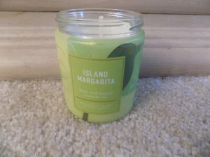 Bath & Body Works ISLAND MARGARITA Single Wick Candle 7 oz - Picture 1 of 1