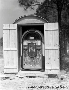 Juke Box in a Trailer, Childersburg, Alabama - 1941 -Vintage Photo Print - Picture 1 of 1