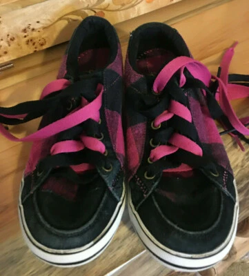 Zapatos para mujer DVS talla 7 en muy buena condición Foto 1 de 4