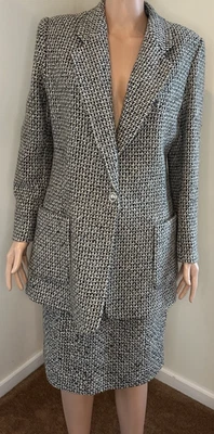 Vintage Adrienne Vittadini Tweed Wool Women's Blazer & Skirt Suit Size 10 - Image 1 of 4