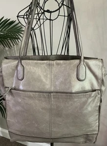 Borsa a mano HOBO International Sheila in morbida pelle marrone chiaro usata in ottime condizioni - Foto 1 di 20