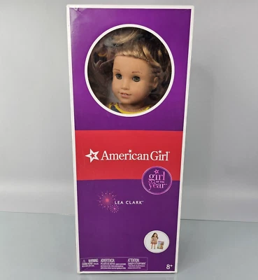 Muñeca American Girl LEA CLARK 18" con caja y traje 2016 Niña del año Foto 1 de 4
