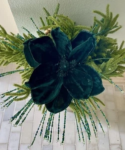 5 Emerald Green Velvet Christmas Magnolia Stems W/Glitter, 20” Long X 12” New - Picture 1 of 5
