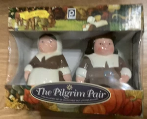 The Pilgrim Pair Salt & Pepper Shakers Publix Thanksgiving Collectible New n Box - Picture 1 of 4