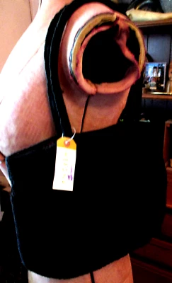 NOVA BOLSA LEVE 10" x 12,5" MERONA preta crochê 2 alças SNAP CLOSE forrada - Imagem 1 de 4