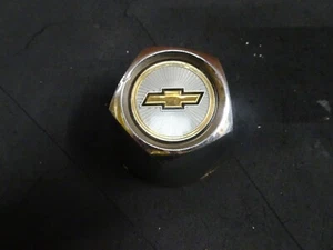 14066946 Chevrolet Wheel Center Cap OEM GM Celebrity - Picture 1 of 7