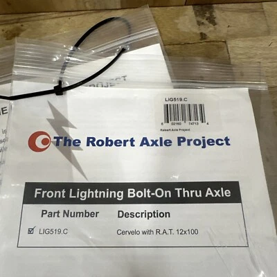 Robert Axle Project LIG519.C Front Lightning Bolt-On Thru Axle ( 130mm 12x1.5) - Image 1 of 2