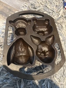 Disney Winnie The Pooh Cast Iron Pan Baking Mold 4PP2 - Picture 1 of 10