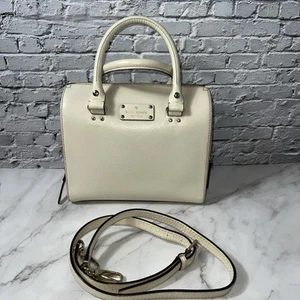 Cartera Cartera Kate Spade Wellesley de cuero marfil con correa para el hombro - Imagen 1 de 7