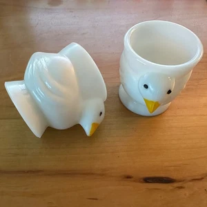 Vintage OPALEX  2 Egg Cups, CHICKS Made in FRANCE of  Milk Glass & Pedestal Foot - Picture 1 of 12