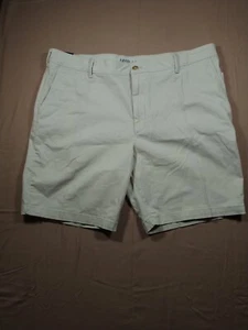 Izod Shorts Mens 42 Beige Chino Saltwater Stretch Flat Front Relaxed Comfort Fit - Picture 1 of 4
