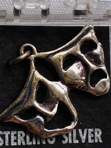 Colgante DE COLECCIÓN PLATA ESTERLINA TRAGEDIA COMEDIA Caras de Teatro ENCANTO Nuevo sin Etiquetas - Imagen 1 de 2