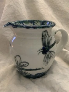 Georgetown Pottery jarra retirada patrón libélula azul y blanco 5x6,5 - Imagen 1 de 7