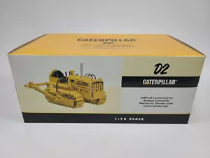 Caterpillar Cat D2 Crawler with Tool Bar Ripper SpecCast 1:16 Scale #CUST780 New - Picture 1 of 5