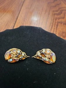 La Roca Brown Rhinestone Wing Clip on Earrings - Imagen 1 de 6