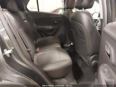 Conjunto de filtro de aire usado se adapta a: Chevrolet Trax 2018 1,4 grado A Foto 1 de 4