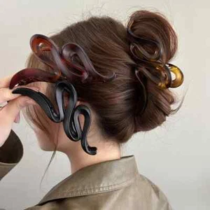 Koreanische Welle Haarkrallen Clips für Frauen Kunststoff Hai Haarspangen unregelmäßig - Bild 1 von 11