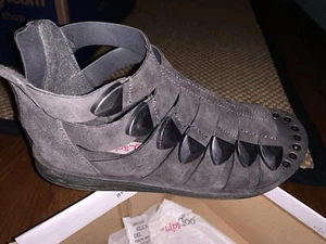 Two Lips Too- Black Womens Size 7 Shoes Sandal Casual Wear - Picture 1 of 12