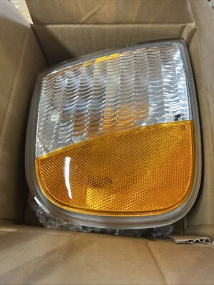 Luz de estacionamento destro fabricante de equipamento original Ford F-250 96 97 98 99 00 01 02-08 F-150 97-02 Expedition - Imagem 1 de 3