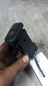 Warnblinkschalter Kia Sedona SE 5-TÜRER KOMBI 1999-2001   - Bild 1 von 3