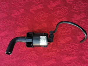 Mercedes Benz W126 W123 560 SEL blower temperature sensor Bosch 0008306108 - Picture 1 of 4