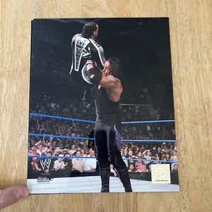 UNDERTAKER WWE OFFICIAL LICENSED 8X10 WRESTLING PHOTO PHOTO FILE WWF HOLOGRAM - Picture 1 of 3