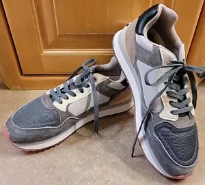 HOFF Seoul Women's Sneakers 90s Inspired Size 8 US (39 EU) Fashion Shoes NWOB - Picture 1 of 12