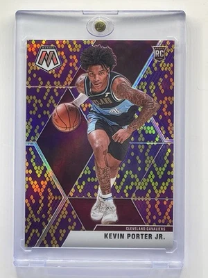 2019-20 Mosaico Kevin Porter Jr Novato Kobe Ouro Roxo Pele de Cobra Prizm /20 Bucks - Imagem 1 de 2