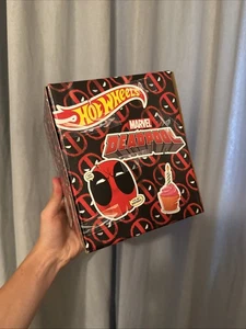 Hot Wheels Marvel Deadpool Birthday Scooter SDCC Exclusive 2021 New in Box - Picture 1 of 3