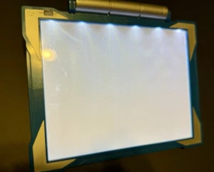 Crayola Almohadilla de Calco Iluminada Azul LED Arte Dibujo Tableta - Probada y Funcionando - Imagen 1 de 3