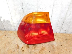 BMW 3ER E46 LIMOUSINE 1998-2001 VORFACELIFT HINTEN LINKS BEIFAHRERSEITE LEUCHTE - Bild 1 von 3