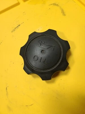 2002-2006 Yamaha Oem Oil Tank Body Cap Viper Venture Venom 600 700 Cover Bottle - Image 1 of 2