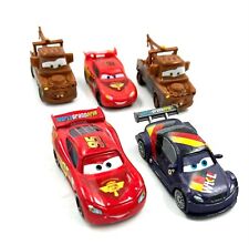 Lot de 3 figurines et 2 voiture cars disney pixar