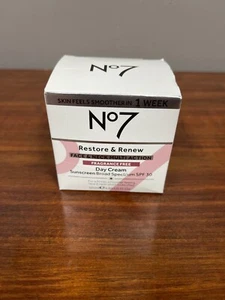 No7 Restore & Renew crema giorno viso e collo multi azione SPF 30 FF 1,69 once 27/02 - Foto 1 di 4