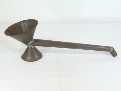 Ancien  Entonnoir a carburant / huile  garage industriel - Photo 1/4